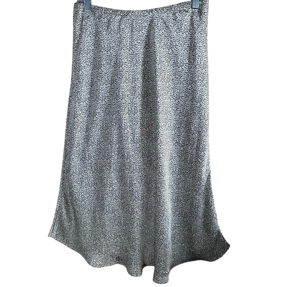 Sienna Sky Black And Cream Speckled Satin Skirt‎ Size L Elastic Waist Mid Length